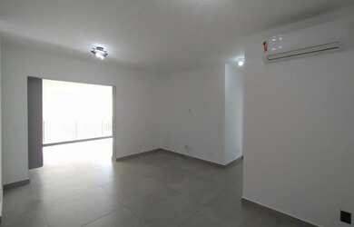 Imagem: O apartamento possui 2 Dormitórios, 2 Banheiros, 2 Vagas na