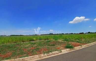 Imagem: O terreno possui 300m² de Área e está localizado em Betel