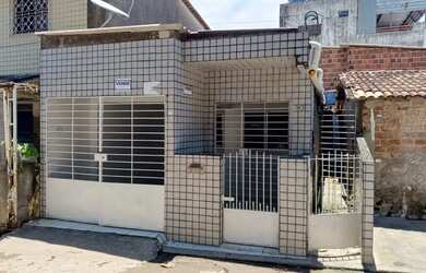 Imagem: A casa possui 1 Dormitório, 1 Banheiro e 1 Vaga na garagem