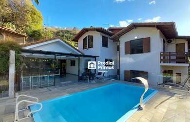 Imagem: A casa em condomínio possui 4 Dormitórios, 3 Banheiros, 3