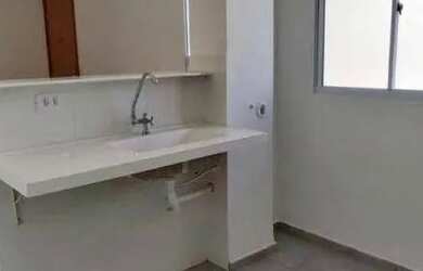 Imagem: O apartamento possui 2 Dormitórios, 1 Banheiro, 1 Vaga na garagem
