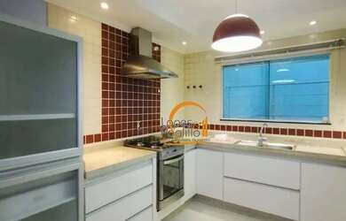 Imagem: A casa para alugar possui 3 Dormitórios, 4 Banheiros, 2 Vagas