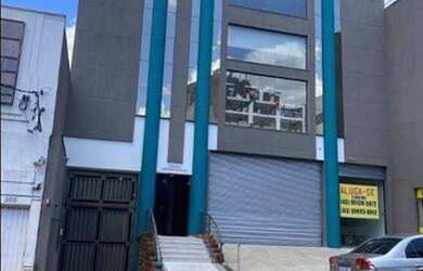 Imagem: O depósito possui 1 Vaga na garagem, 90m² de Área e está