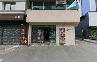 Imagem: O depósito possui 1 Vaga na garagem, 302m² de Área e está