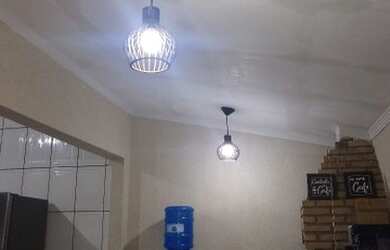 Imagem: A casa possui 2 Dormitórios, 3 Banheiros, 3 Vagas na garagem