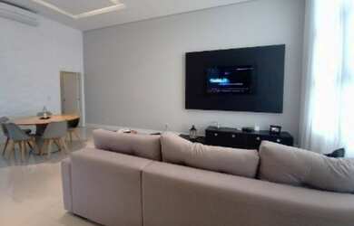 Imagem: A casa em condomínio possui 3 Dormitórios, 4 Banheiros, 4