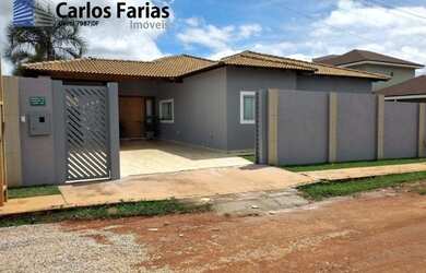 Imagem: A casa em condomínio possui 4 Dormitórios, 5 Banheiros, 4