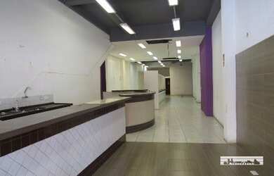 Imagem: O depósito possui 400m² de Área e está localizado em Centro