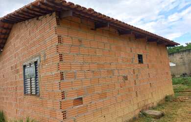 Imagem 2: Vendo se está casa. 87m² de Área, 1 Banheiroe2 Dormitórios