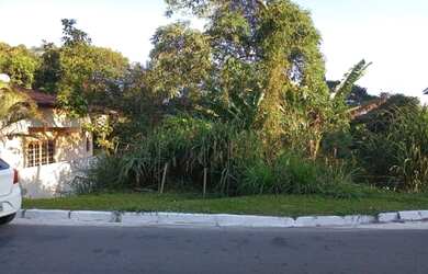 Imagem: O terreno possui 330m² de Área e está localizado em Parque