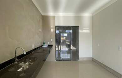 Imagem 10: Belíssima casa Alto Padrão com Piscina no Rita Vieira I