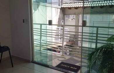 Imagem: A casa possui 2 Dormitórios, 3 Banheiros, 2 Vagas na garagem