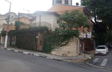 Imagem: A casa possui 2 Dormitórios, 2 Banheiros, 1 Vaga na garagem