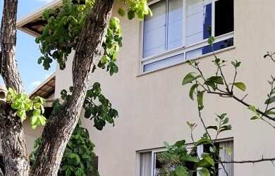 Imagem: A casa em condomínio possui 4 Dormitórios, 3 Banheiros, 3