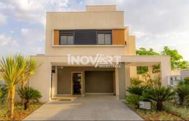 Imagem: A casa em condomínio possui 4 Dormitórios, 4 Banheiros, 2