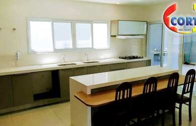 Imagem 7: Casa rica em móveis planejados à venda no condomínio Arujazinho IV