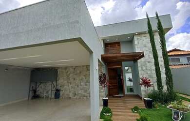 Imagem: A casa em condomínio possui 3 Dormitórios, 4 Banheiros, 4