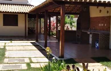 Imagem: A casa em condomínio possui 4 Dormitórios, 1 Banheiro, 5 Vagas