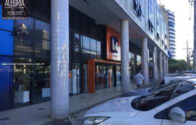 Imagem: O depósito possui 5 Vagas na garagem e 2000m² de Área e está