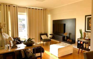 Imagem: O apartamento possui 3 Dormitórios, 2 Banheiros, 2 Vagas na