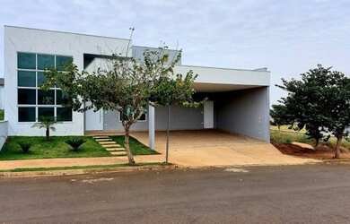 Imagem: A casa em condomínio possui 3 Dormitórios, 3 Banheiros, 3