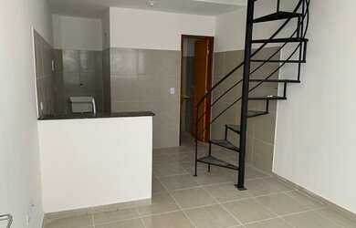 Imagem: A casa em condomínio possui 2 Dormitórios, 1 Banheiro e 65m²