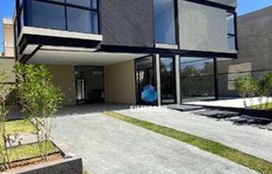 Imagem: A casa em condomínio possui 4 Dormitórios, 5 Banheiros, 4