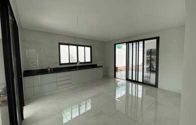 Imagem 1: Linda casa térrea 04 suites condomínio Portal do sol green