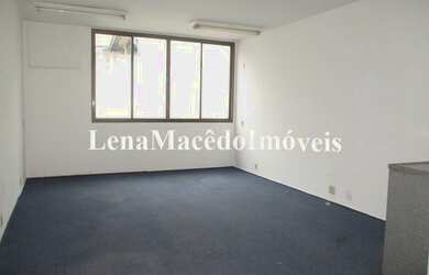 Imagem: O depósito possui 1 Vaga na garagem, 35m² de Área e está