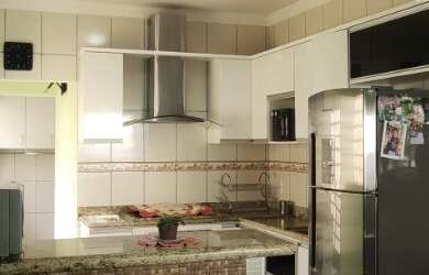 Imagem 15: Casa Bairro Tubalina. Churrasqueira, 300m² de Área, 3 Vagas na garageme3...