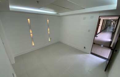 Imagem: O depósito possui 1 Vaga na garagem, 40m² de Área e está