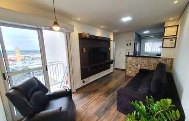 Imagem: O apartamento possui 2 Dormitórios, 1 Banheiro, 1 Vaga na garagem