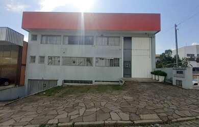 Imagem: O depósito possui 750m² de Área, Churrasqueira e está localizado