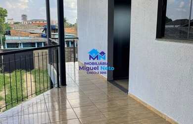 Imagem: A casa possui 5 Dormitórios, 3 Banheiros, 5 Vagas na garagem