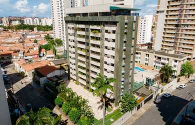 Imagem: O apartamento possui 4 Dormitórios, 4 Banheiros, 2 Vagas na