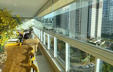 Imagem 1: Residencial Magnific. Varanda, 262m² de Área, 4 Vagas na garageme4 Dormitórios