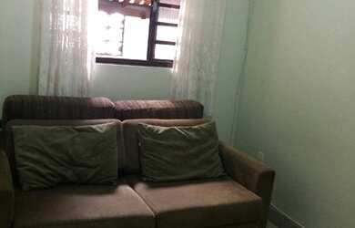 Imagem: A casa possui 3 Dormitórios, 2 Banheiros, 2 Vagas na garagem