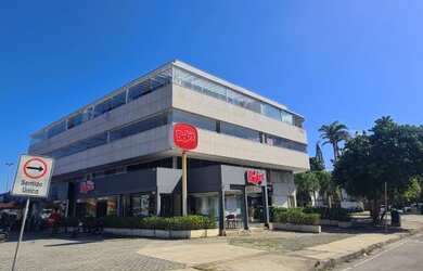 Imagem 1: Cobertura para aluguel tem 165 m² de frente para a praia do Recreio