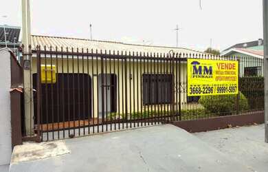 Imagem: A casa possui 3 Dormitórios, 4 Banheiros, 4 Vagas na garagem