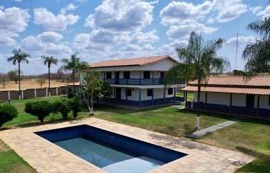 Imagem: A fazenda possui 4.652m² de Área e está localizado em Arinos