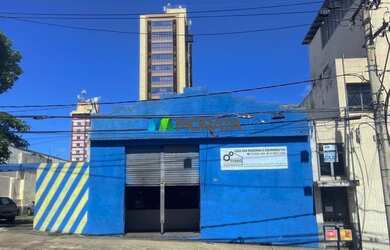 Imagem: O depósito possui 1 Vaga na garagem e 300m² de Área e está