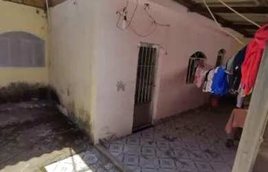 Imagem: A casa possui 5 Dormitórios, 3 Banheiros, 5 Vagas na garagem