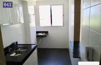 Imagem: O apartamento possui 2 Dormitórios, 1 Banheiro, 1 Vaga na garagem