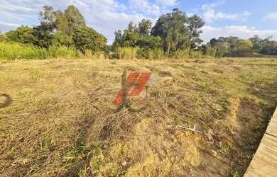 Imagem: O terreno possui 290m² de Área e está localizado em Pinheirinho