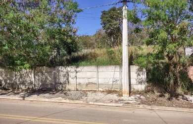 Imagem: O terreno possui 715m² de Área e está localizado em Jardim