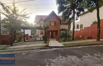 Imagem: A casa em condomínio possui 3 Dormitórios, 3 Banheiros, 4