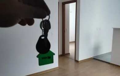 Imagem: O apartamento possui 2 Dormitórios, 1 Banheiro, 1 Vaga na garagem