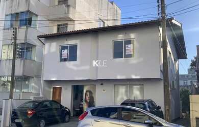 Imagem: O apartamento possui 3 Dormitórios, 1 Banheiro, 74m² de Área