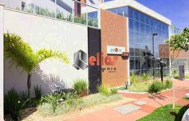 Imagem: O apartamento possui 3 Dormitórios, 5 Banheiros, 2 Vagas na