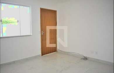 Imagem: A casa possui 2 Dormitórios, 2 Banheiros, 2 Vagas na garagem